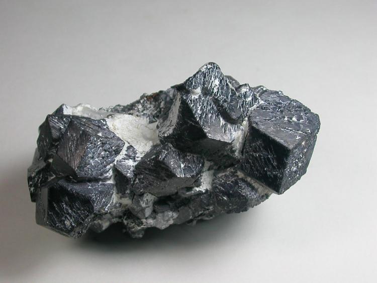 magnetite_rock-mineral.jpg